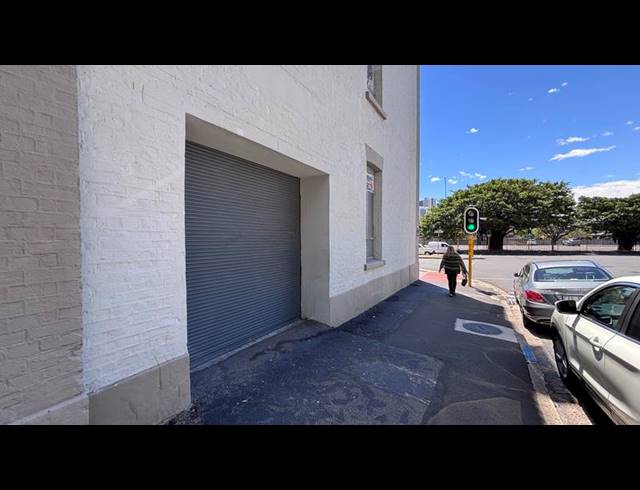 BUSINESS PROPERTY TO RENT IN WOODSTOCK